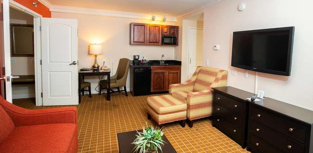 The Wilshire Grand Hotel West Orange Room photo